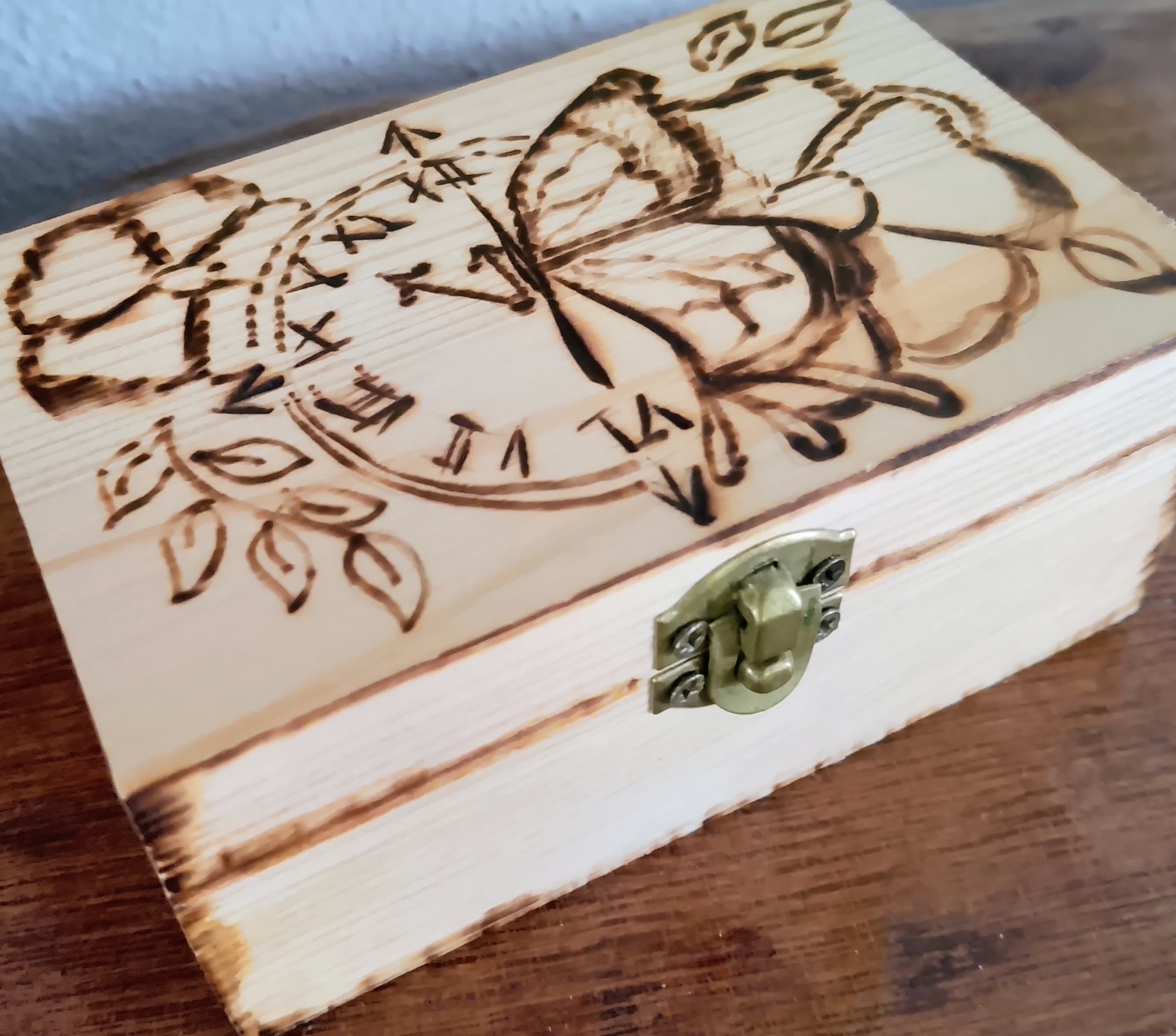 Dreamy Gift Set Frame Necklace Wooden Box