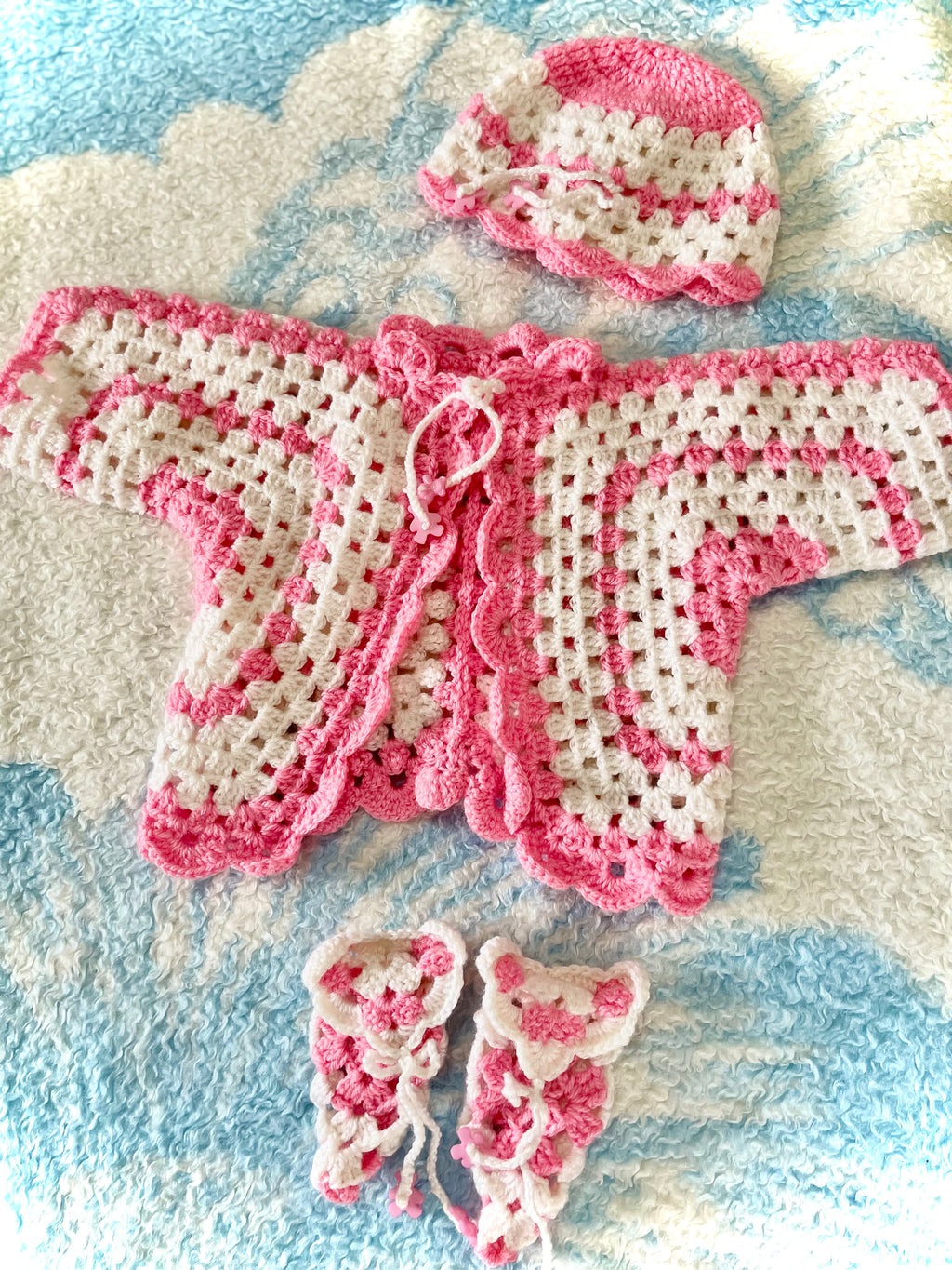 Baby  Handmade Knitted Set. Jacket Booties And Cap.