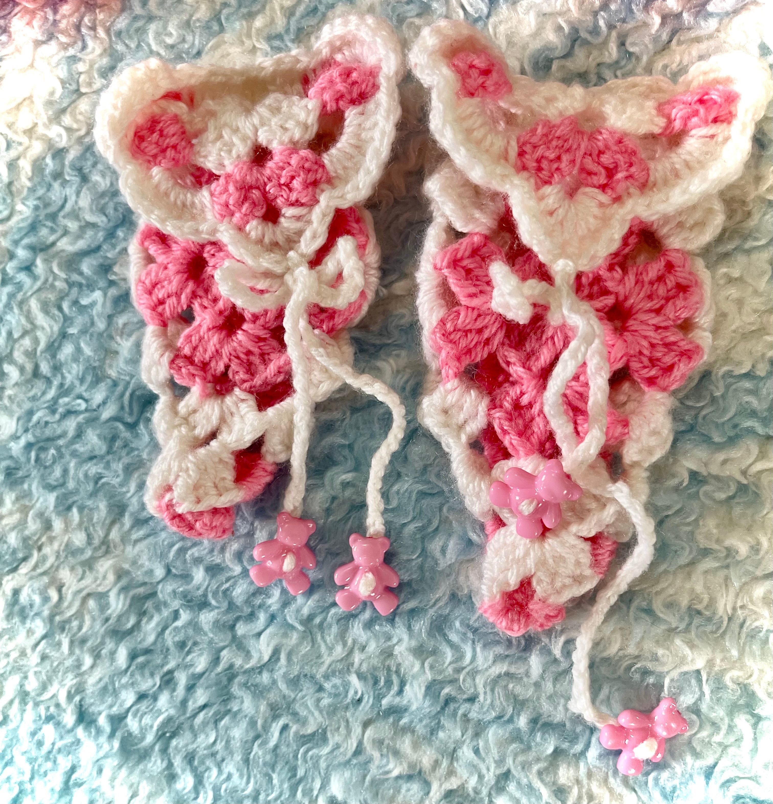 Baby  Handmade Knitted Set. Jacket Booties And Cap.